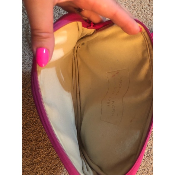 Michael Kors IPad Crossbody Bag - Picture 4 of 4